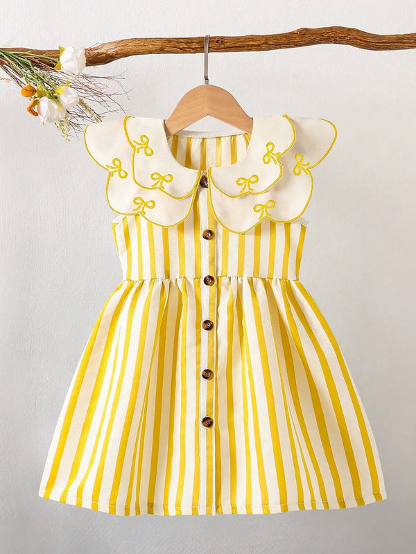 (5120) Little Girls' Summer Fresh and Energetic Multi-Colored White Striped Dress with Doll Collar and Bow Embroidery, in a Retro Cute Style, Suitable for Amusement Parks, Theme Parties, Vacations, and Gatherings.