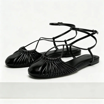 Fashion Woven Ankle Strap Flat Sandals Women Summer Light Comfortable Beach Shoes Hollow Out Design Gladiator Sandals for Girls