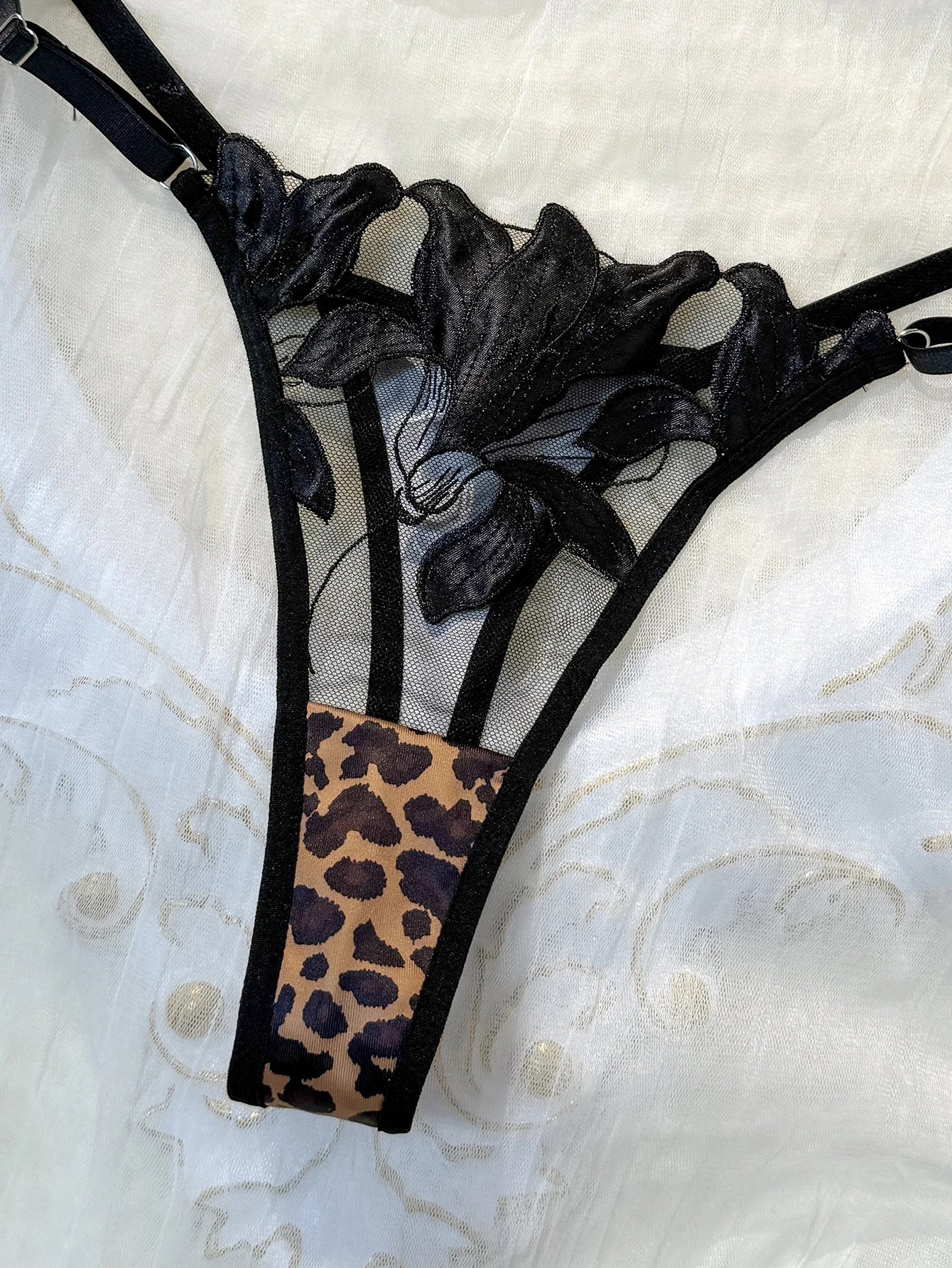 Ladies Animal Print Floral Embroidered Bra Thong Set Leopard Mesh Splice Lingerie Outfit Elegant Intimate Sleepwear ZA825183