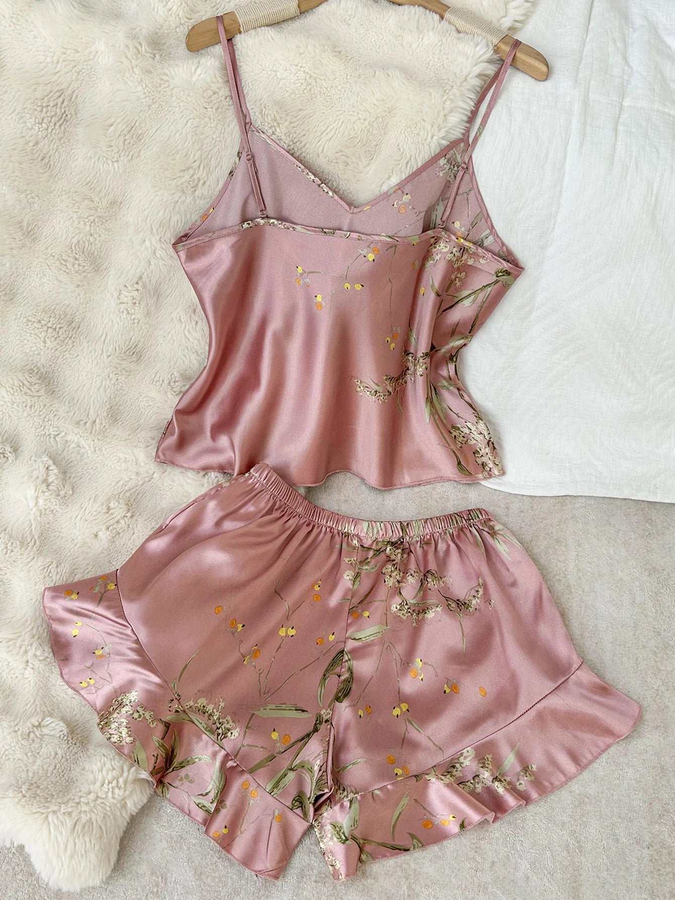 Women's Summer Set Sexy Printed Shorts And V Neck Top Breathable And Comfortable Clothing Set For Home