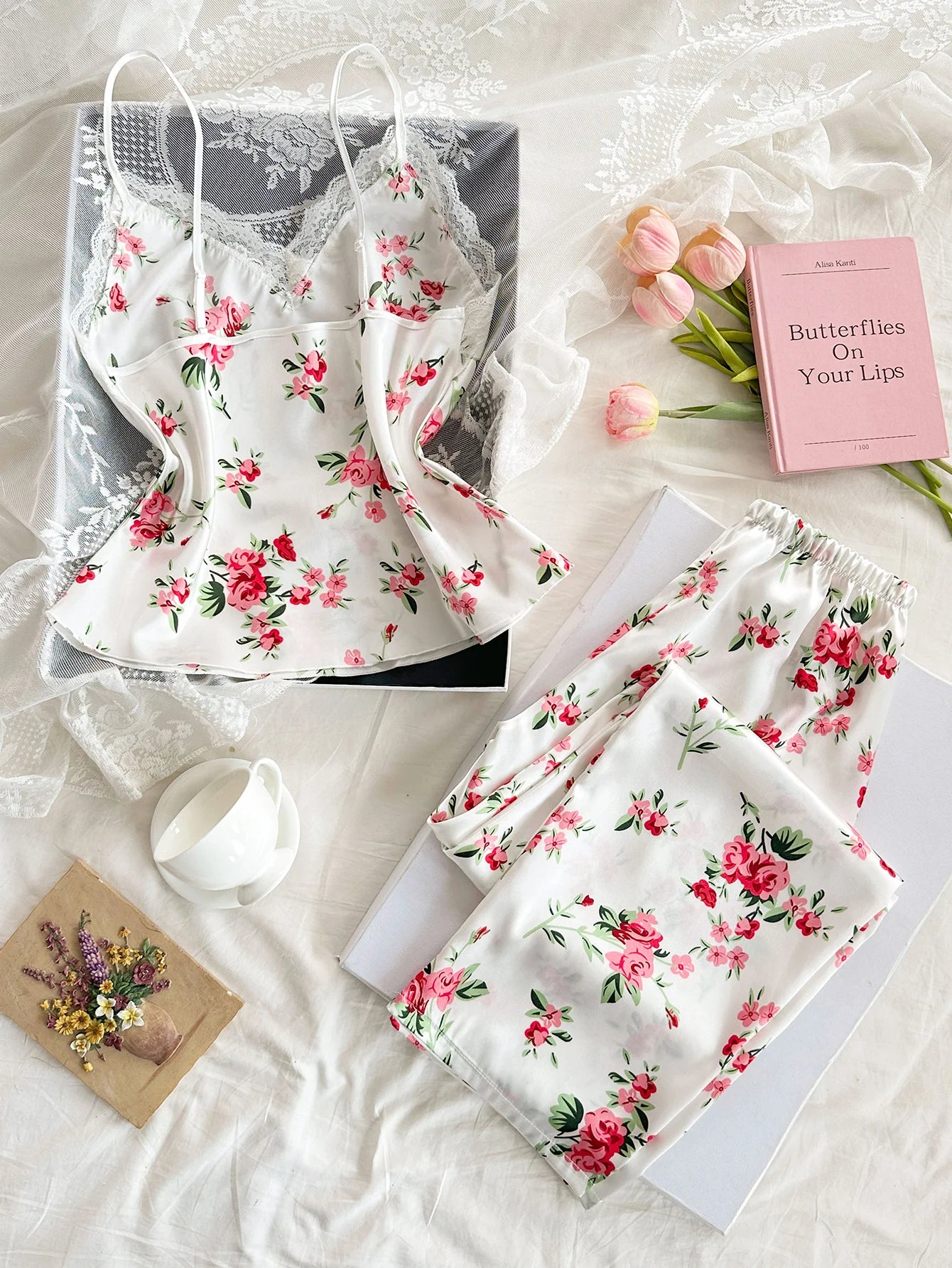 Women 2 Piece Set Elegant And Romantic Printed V Neck Lace Top And Pants Comfortable And Breathable Women's Clothing