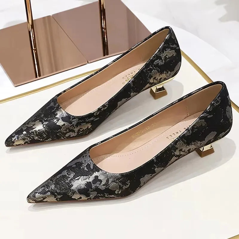 BIGTREE Shoes 3 CM Floral Cloth Surface Kitten Heels Women Shoes Sweet Fashion Low Heel Ladies Shoes Pointed Toe Women Pumps
