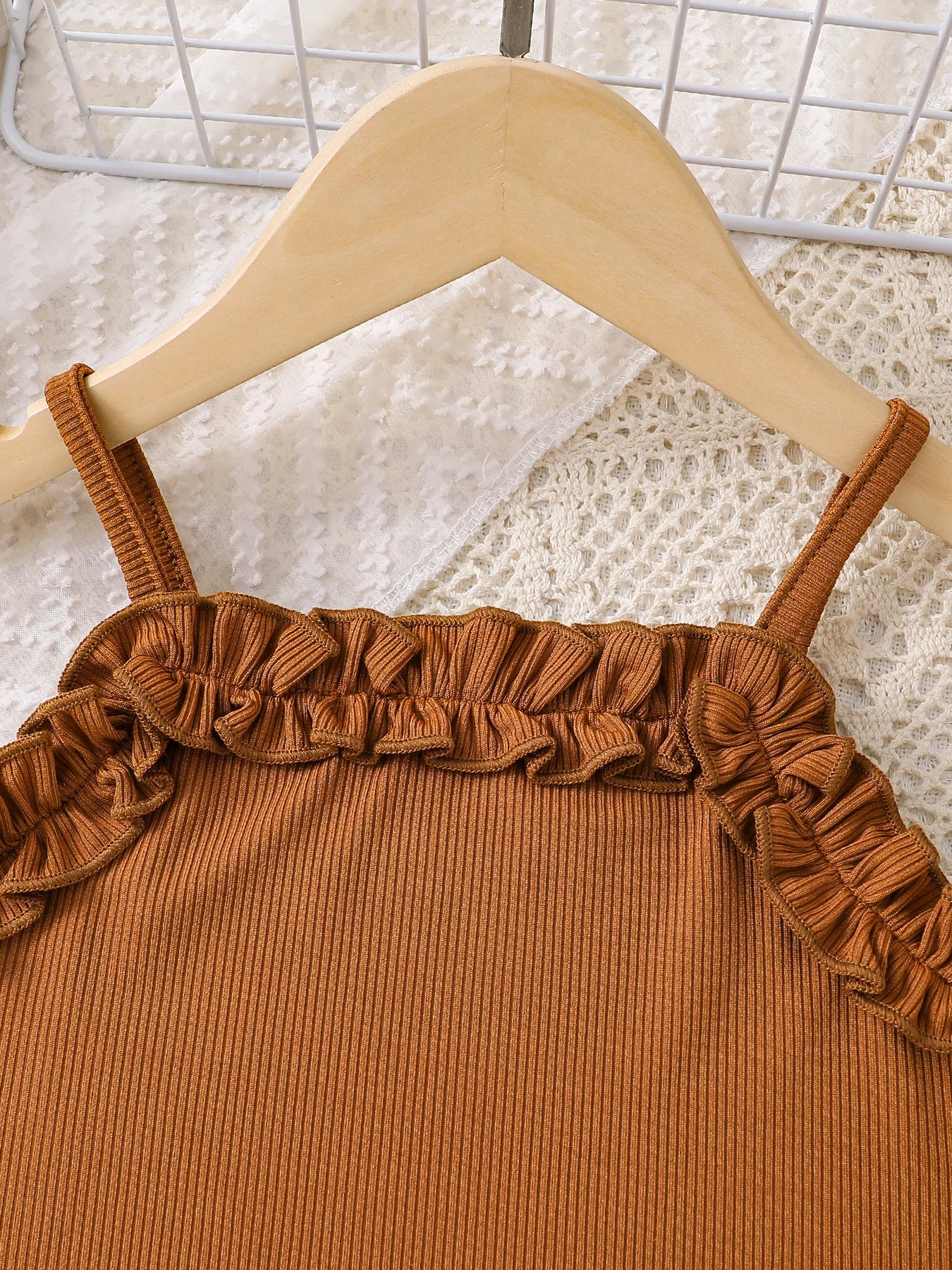 Spring Summer Girls Fashion Casual 2-piece dress Brown petal edge sleeveless vest + floral pleated cake knee-length skirt set