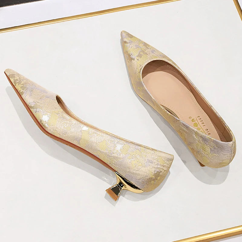 BIGTREE Shoes 3 CM Floral Cloth Surface Kitten Heels Women Shoes Sweet Fashion Low Heel Ladies Shoes Pointed Toe Women Pumps