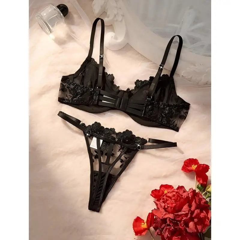 French Black Embroidered Lace Underwear Set Elegant Feminine Design Bra And Panties Combo for Women
