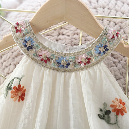 Girls Sweet Dresses Summer Embroidered Sleeveless Hanging Neck Beach Dress Leisure Vacation Dress Kids Clothes
