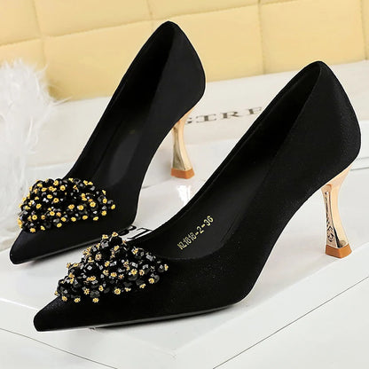 New Beaded Metal Flower Women Pumps Luxury Banquet Shoes Women 7 Cm Heels Stiletto Suede Kitten High Heels Female Party Shoes