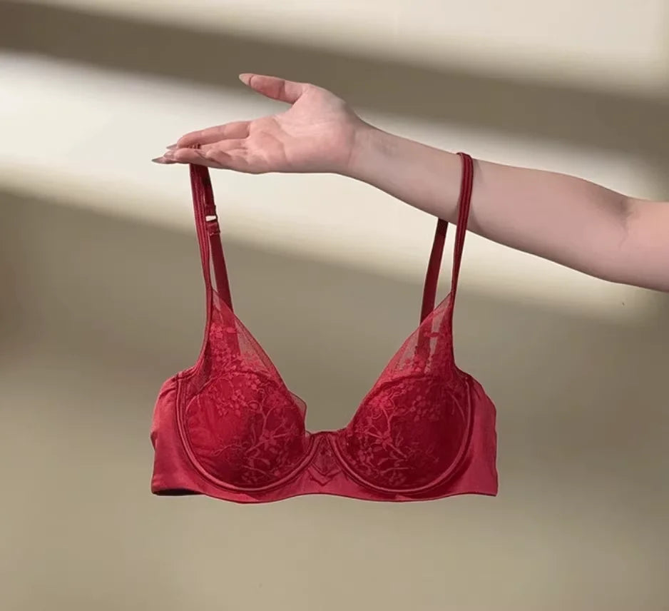 Summer New French Lace T-Shirt Bra Set Wirefree Lift & Support Small Bust Gathering Anti-Sagging Large Cups, Slimming Look