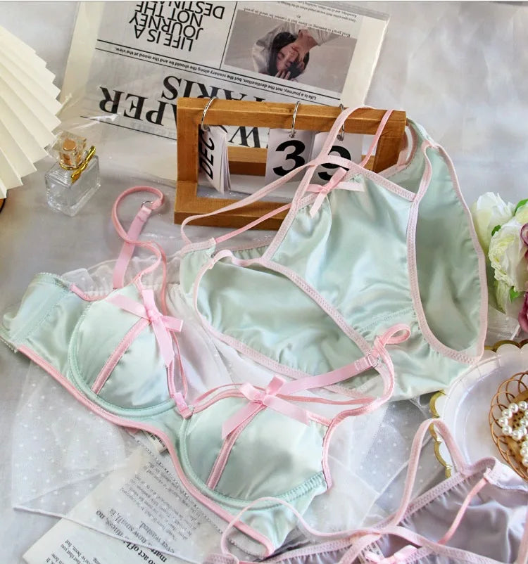 Oil painting girls Japanese bra small breasts gathered lingerie sexy retro satin with steel ring underwear set