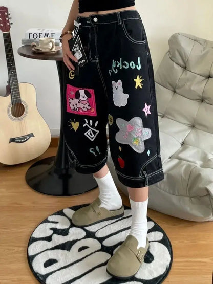 New Summer Cartoon Embroidery Patch Women Casual Loose Medium Pants Harajuku Gothic Black Men and Women Shorts