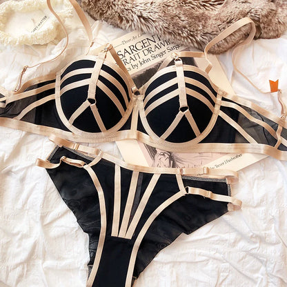 Europe Women Classic Bandage Underwear Set Sexy Hollow Brassiere Black Lace Temptation Push Up Bra Set Ladies Lingerie 2 Piece S