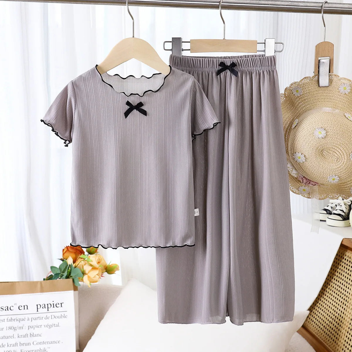 1Set Girls Short Sleeve Round Neck T-shirt Tops+Pants Babys Summer Fashion Sweet Bow Childrens Set New Kids Casual Home Clothes