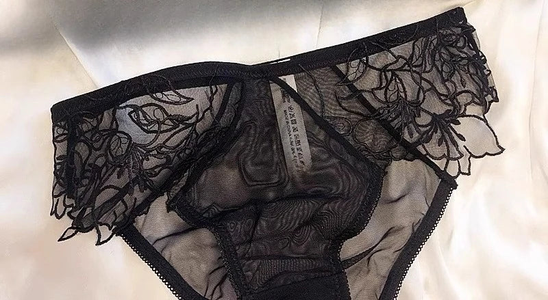 Elegant French Lace Bralette Wireless Triangle Cup No Underwire Thin Straps Small Bust Women Comfort Lingerie Set BANERDANNI