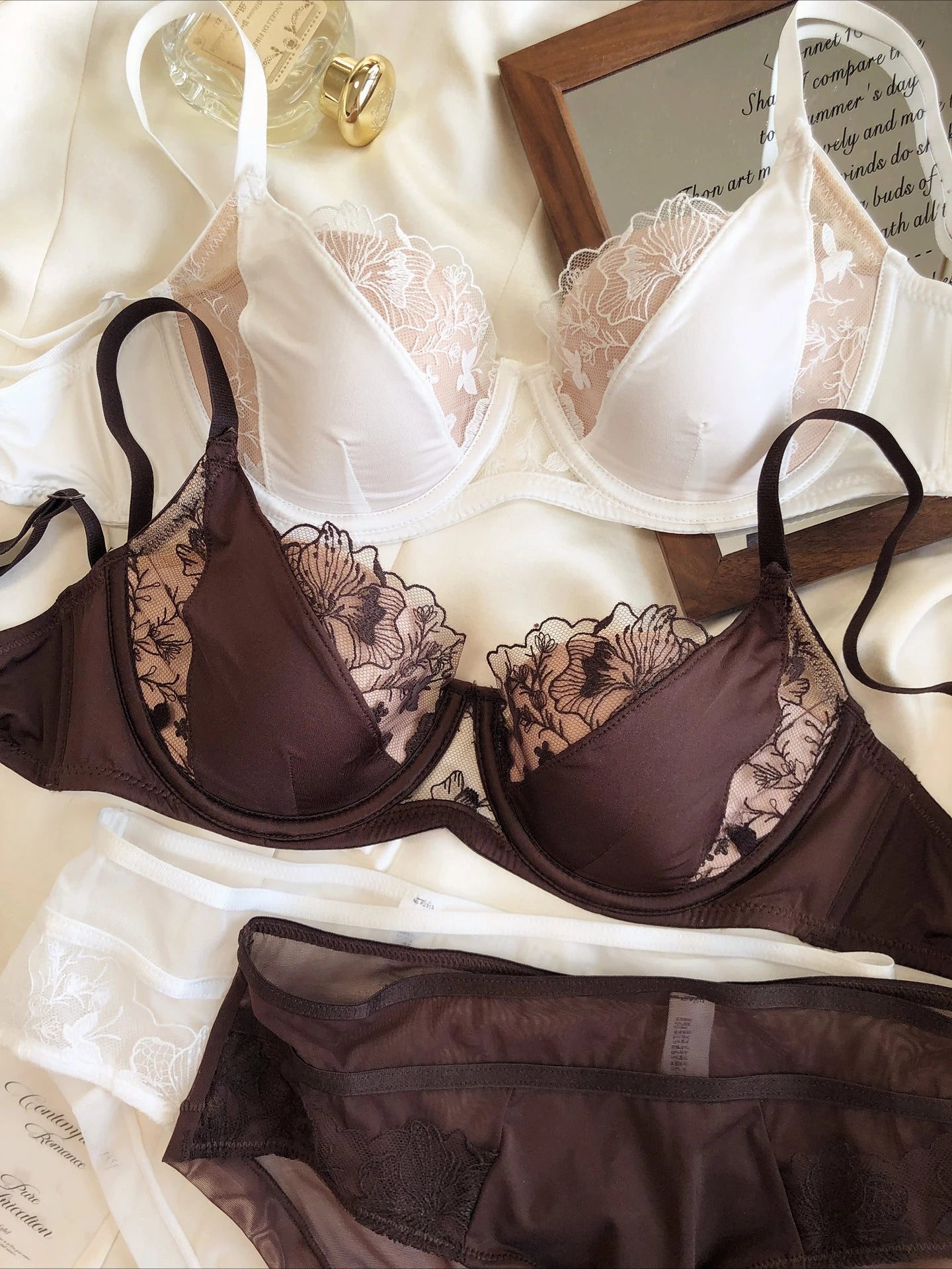 Sexy Lace Women Lingerie French Flowers Embroidery Bra Set Breathable Mesh Splicing Push Up Bras Hollow Thin Cup Underwear Sets