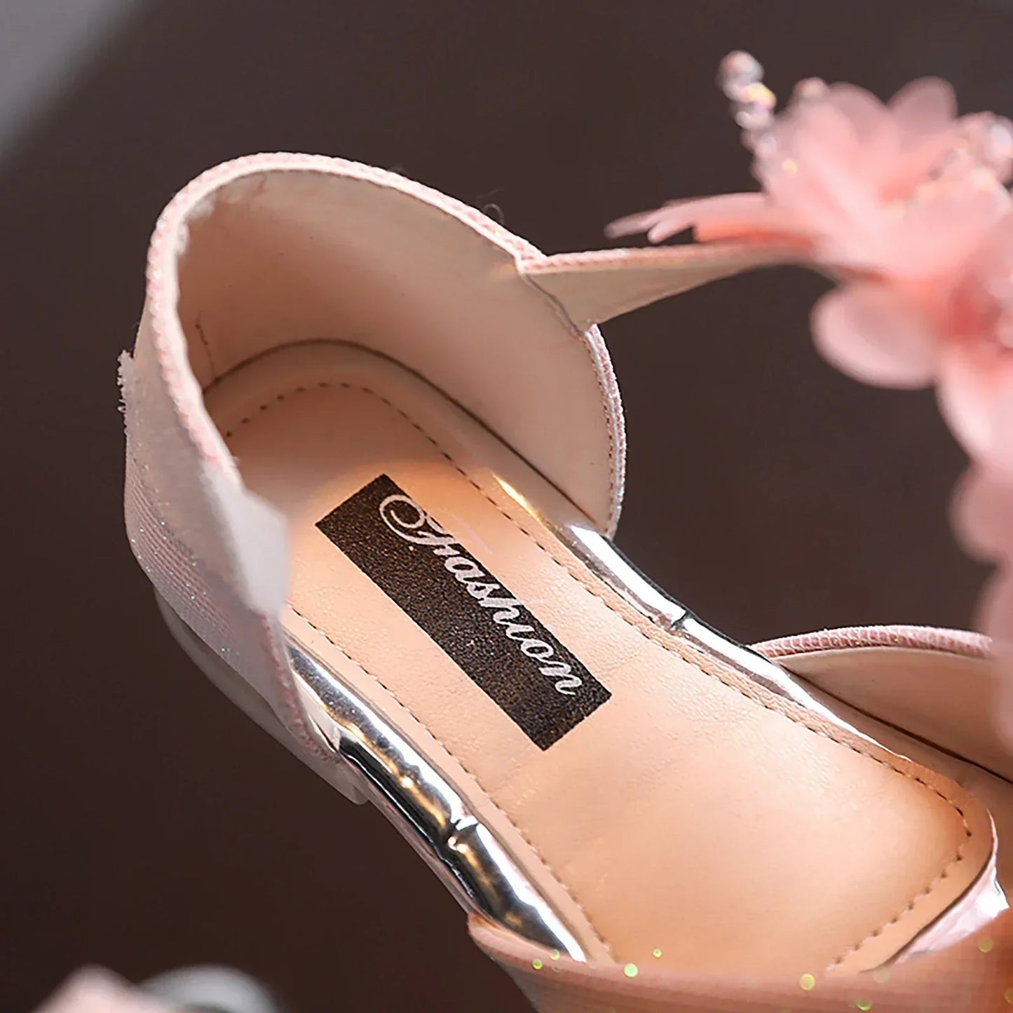 2026 Summer Girls Rhinestone Flower Shoes Low Heel Flower Wedding Party Dress Pump Shoes Princess Shoes For Kids Toddler