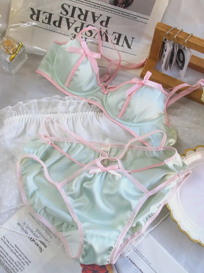 Oil painting girls Japanese bra small breasts gathered lingerie sexy retro satin with steel ring underwear set