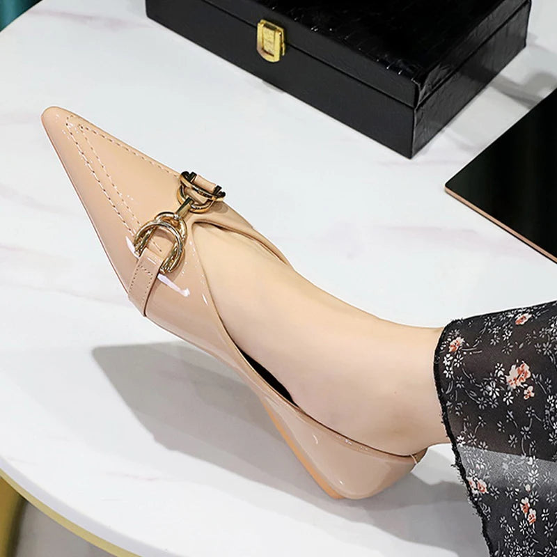 Luxury Metal Buckle Women Flats Lady Sexy Evening Party Shoes Patent Leather Flat Shoes Women Sharp Pointed Flat Heel Shoes 2026