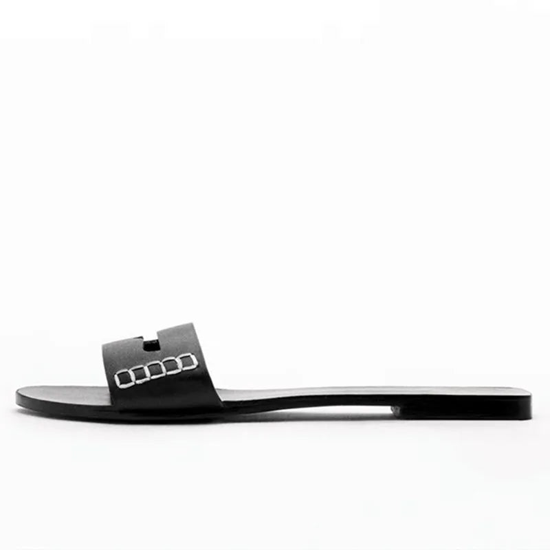 Concise Style Flat Sandals Women Light Comfortable Women Slippers 2026 Summer New Designer Flip Flops Soft Leather Beach Shoes