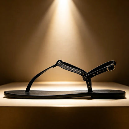 Concise Style Rivet Detail Flat Sandals Women Comfortable Ankle-Strap Buckle Clip Toe Sandals Summer Luxury Designer Beach Shoes