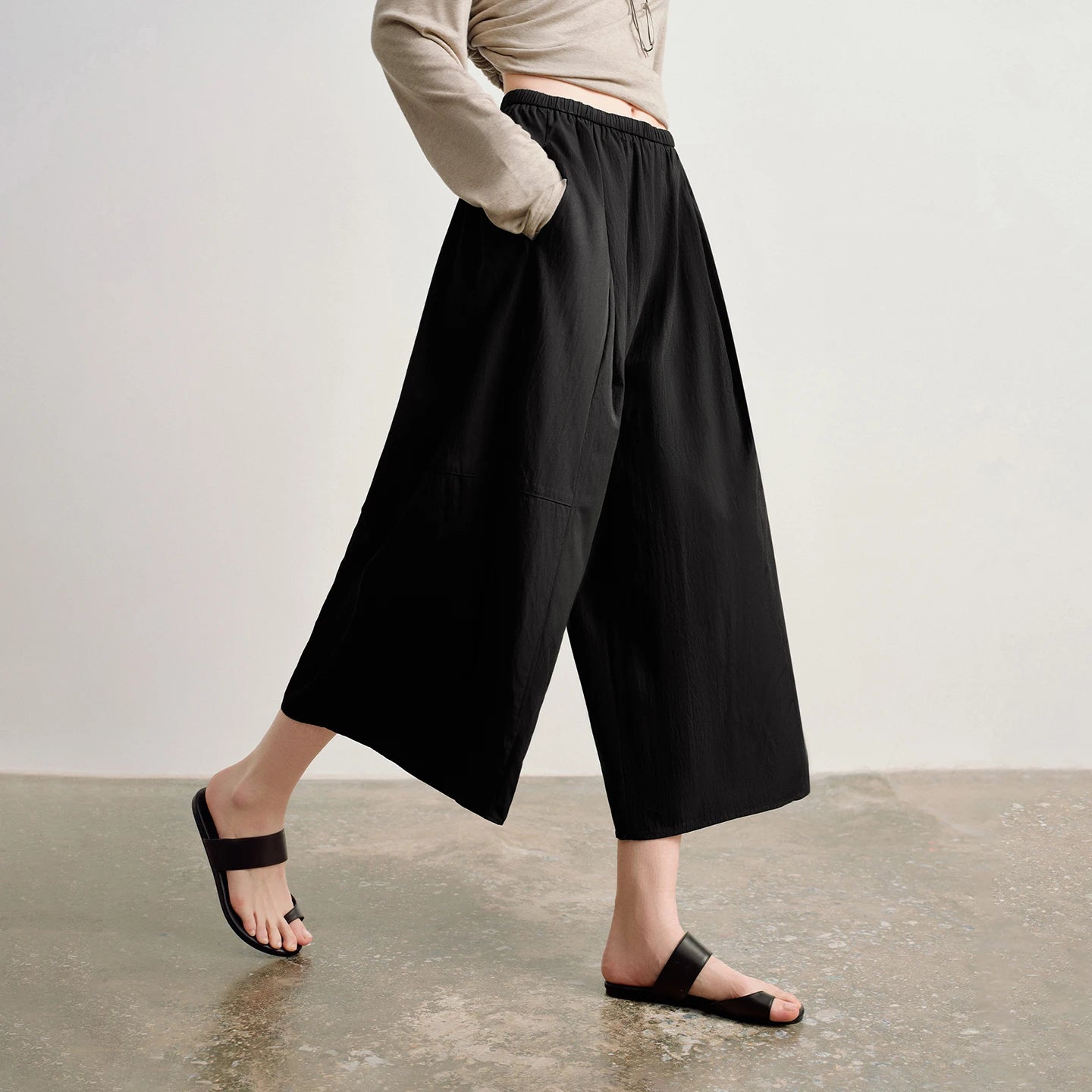 TOYOUTH Women's 2026 Autumn New Wide-Leg Skort Slimming Accordion Pleated Commuter Skirts