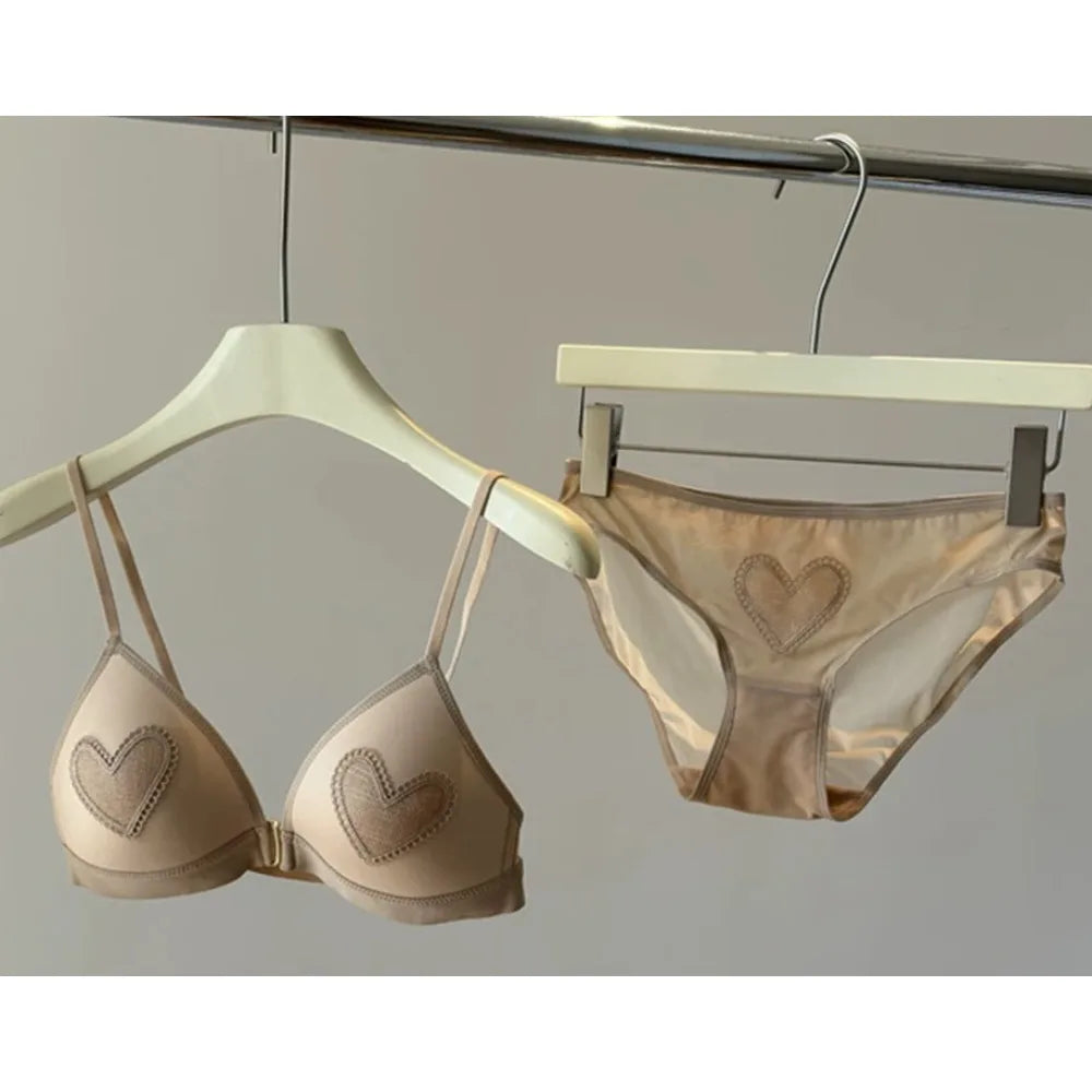 Women Red Bridal Wireless Bra, Front Buckle Beauty Back Thin Cup Heart Pattern Underwear For Wedding Zodiac Lucky Year 32-38 Set