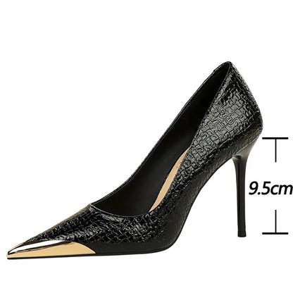 Retro High Heels Snake Patterned Patent Leather Women Pumps Stilettos Banquet Shoes Sexy Party Shoes Metal Tip Ladies Heels 2026