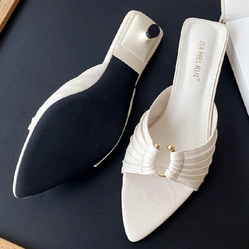 Pointed Toe Metal Decoration Pleated Women Sandals Summer Fashion Open Toe Thin Heel Slide Sandals Simple Comfort Designer Shoes
