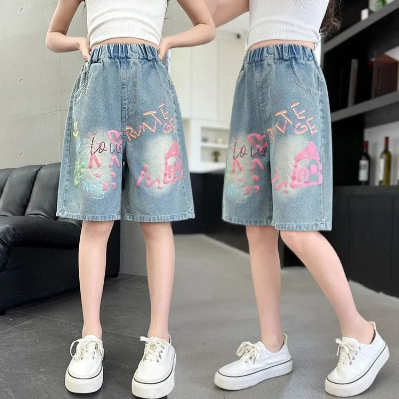 2026 Summer Girls' Korean Style Lightweight Denim Shorts with Alphabet Print Casual Summer Pants for Kids Trendy Breathable
