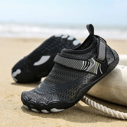 New Kids Beach Aqua Shoes Boys Girls Barefoot Water Shoes Outdoor Children Quick-Dry Drainage Swim Sandals Surf Wading Sneakers