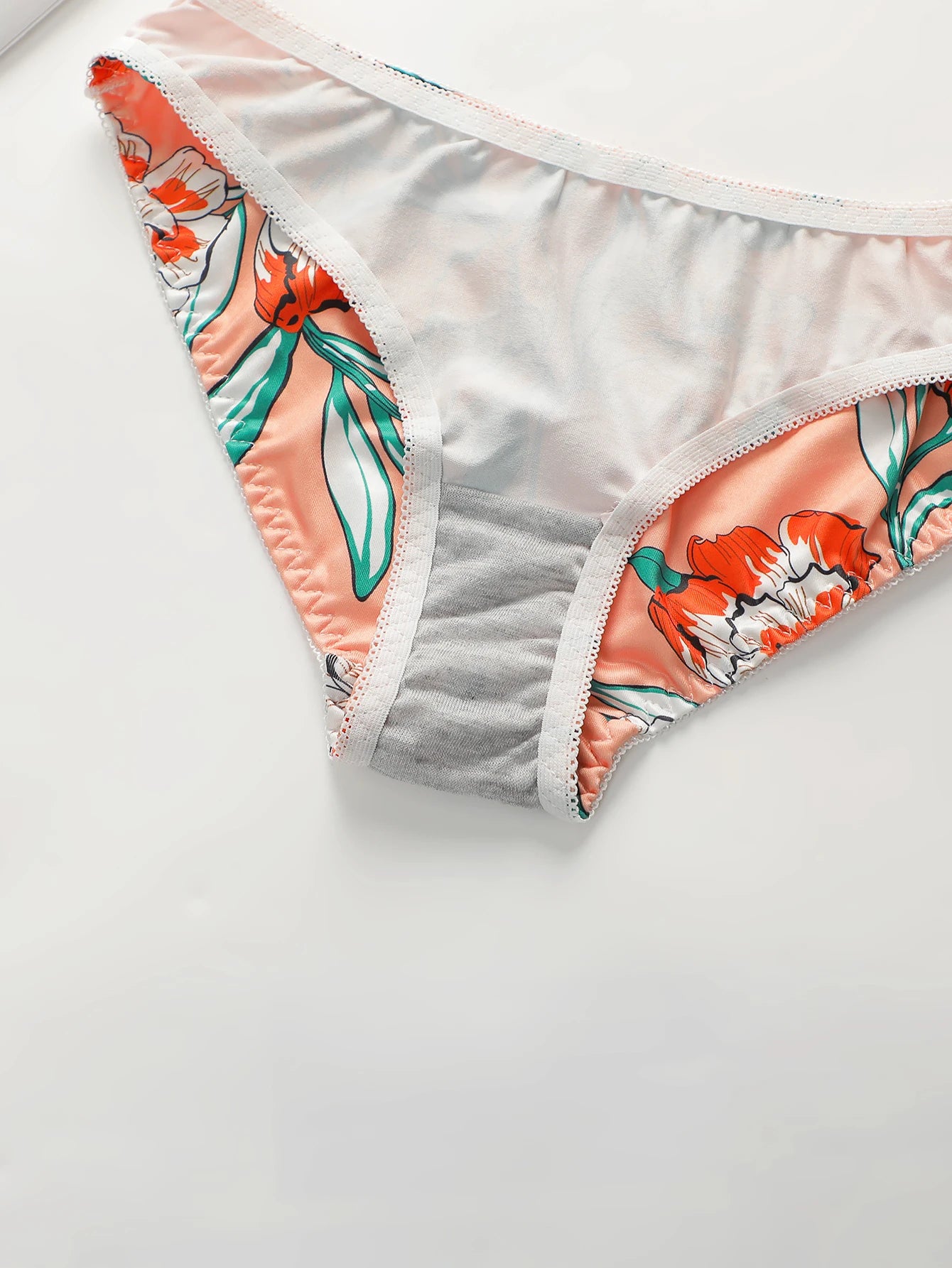 Hot Selling High-quality Multi-color Lingerie 2-piece set For Women's Underwear Beautiful Print Push Up Bra Beach party bikini
