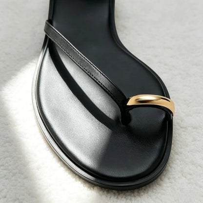 Unique Metal Detail Flat Sandals for Women Fashion Ankle Straps Buckle Designer Shoes 2026 Summer Sexy Clip Toe Beach Flip-flops