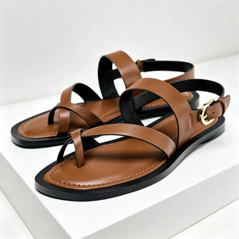 Luxury Cross-Strap Flat Sandals Women Fashion Metal Buckle Ankle Strap Desiger Sandals Comfort Clip Toe Beach Shoes Flip Flops