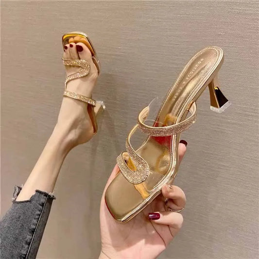 2024 Summer New Diamond-shaped Midheel Design Fashion Flip-flops High Heels Slippers Thin Heels Wear Women's Flip-flops