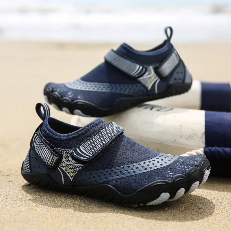 New Kids Beach Aqua Shoes Boys Girls Barefoot Water Shoes Outdoor Children Quick-Dry Drainage Swim Sandals Surf Wading Sneakers