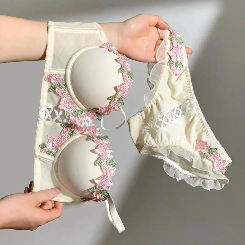 Vintage Floral Lingerie Set Cream Lace Bralette, Retro Push Up Bra for Small Bust Women Pure & Sensual Embroidered Wireless