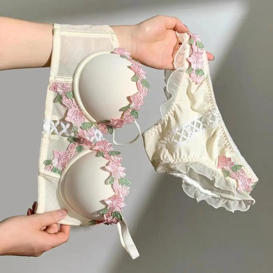 Vintage Floral Lingerie Set Cream Lace Bralette, Retro Push Up Bra for Small Bust Women Pure & Sensual Embroidered Wireless