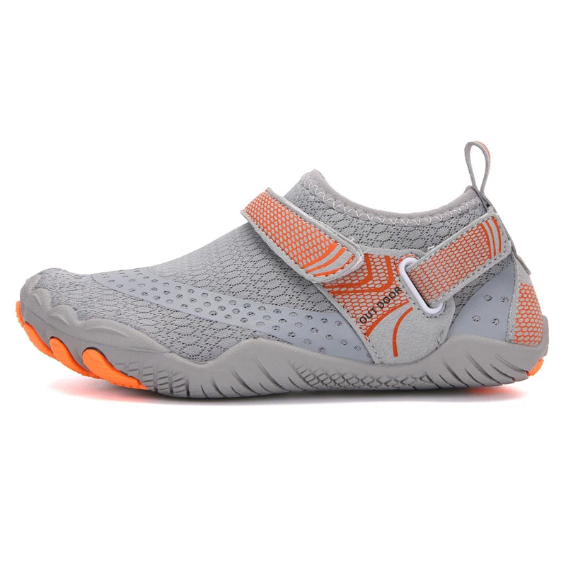 New Kids Beach Aqua Shoes Boys Girls Barefoot Water Shoes Outdoor Children Quick-Dry Drainage Swim Sandals Surf Wading Sneakers