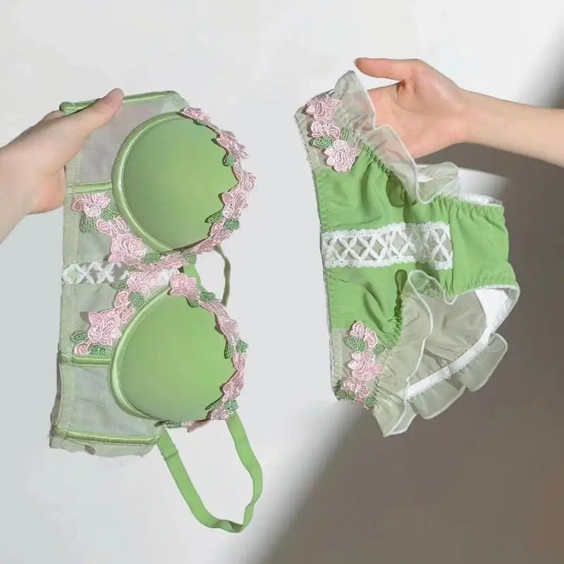 Vintage Floral Lingerie Set Cream Lace Bralette, Retro Push Up Bra for Small Bust Women Pure & Sensual Embroidered Wireless