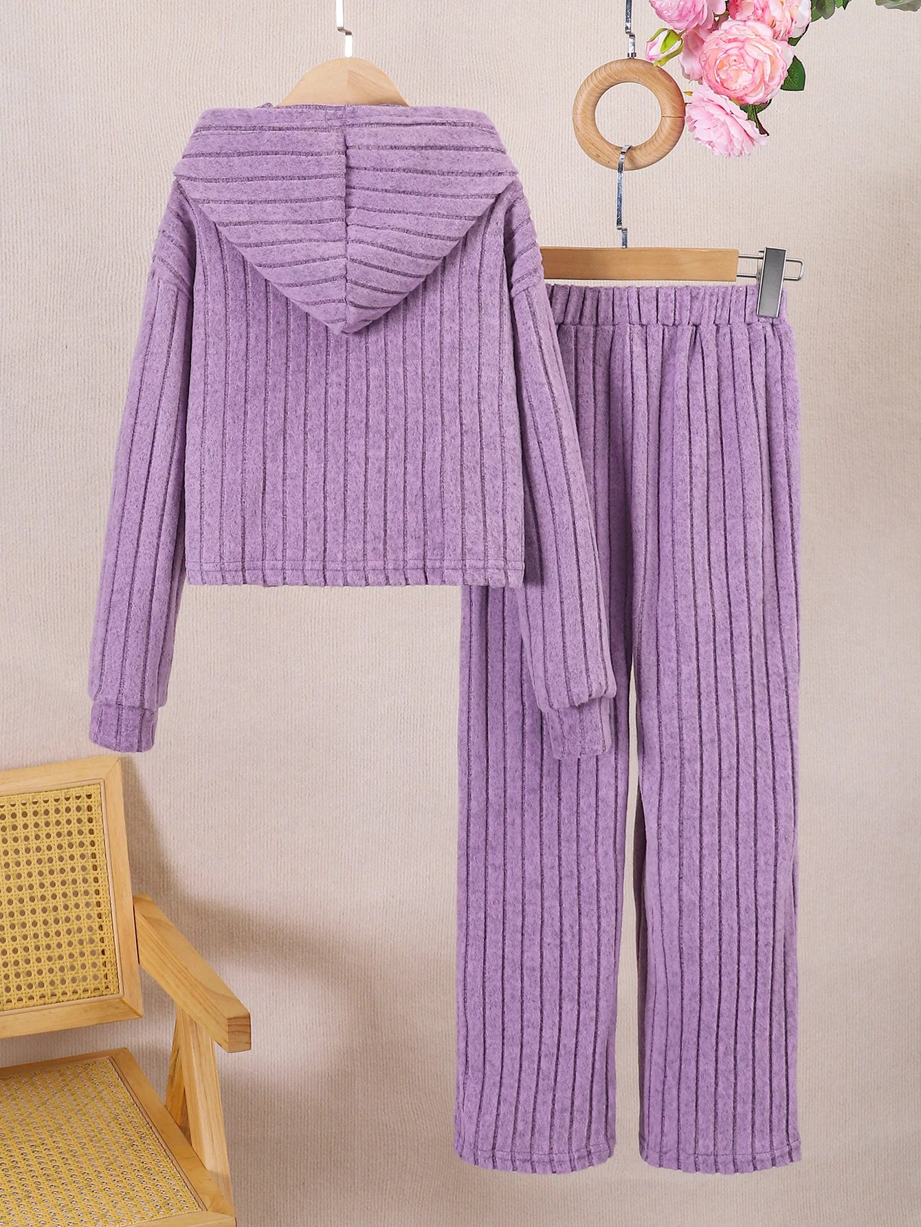 Girls Two-Piece Set Long Pants Autumn Winter Solid Color Hoodie Short Top And Straight Leg Pants Outfit for Outdoor Scenarios