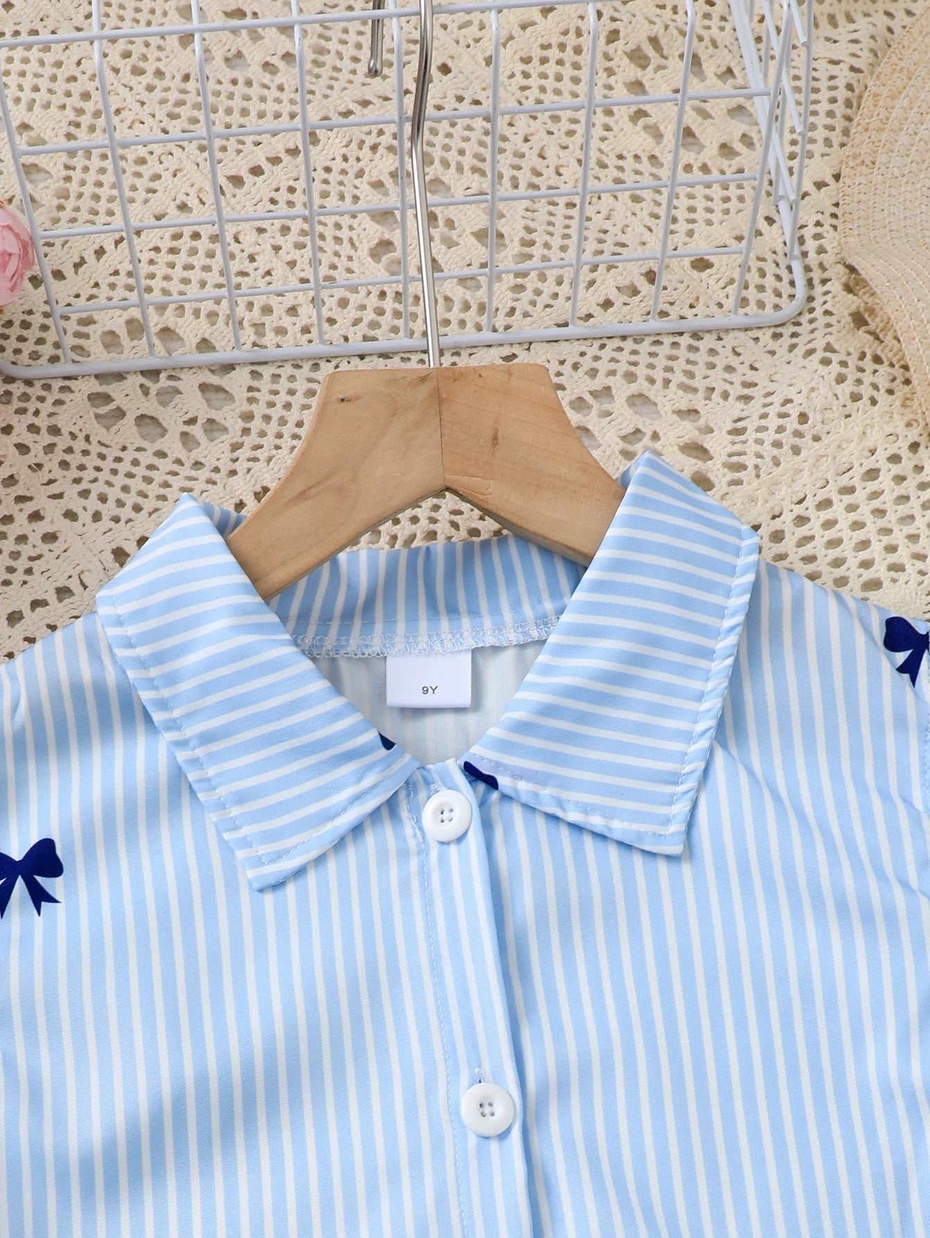 Girls' Preppy Style 2-Piece Set with Fashionable Bow-Tie Striped Shirt And Pantsuit Suitable for Daily Commute
