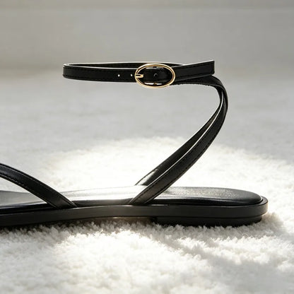 Unique Metal Detail Flat Sandals for Women Fashion Ankle Straps Buckle Designer Shoes 2026 Summer Sexy Clip Toe Beach Flip-flops