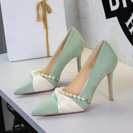 French Style Lady Pearl Chain Bow Pointed Toe Shallow Mouth Fashion Suede Stiletto Shoes for Women  Design Perfect Elegant