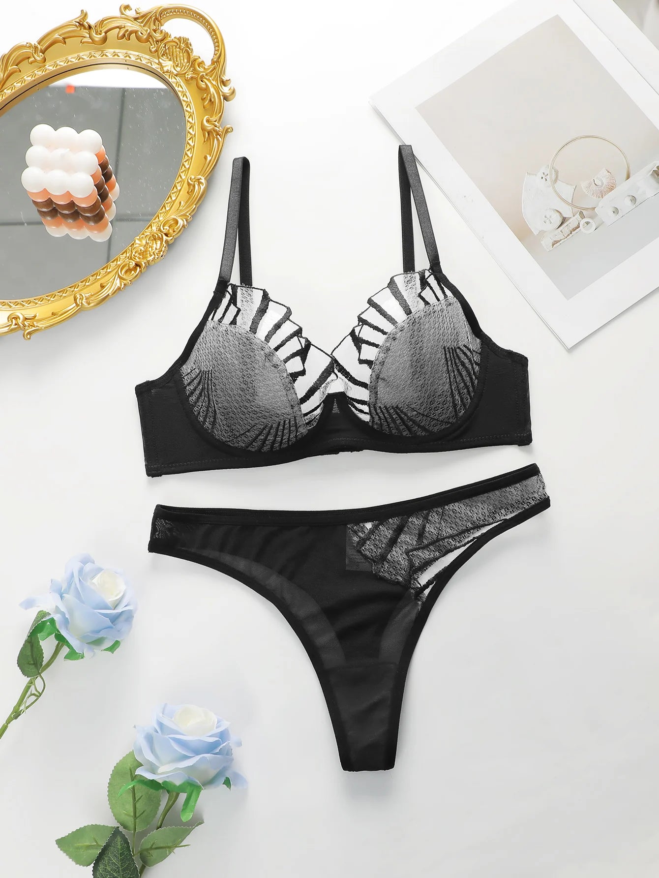 Beautiful Women's Pink and Black brassiere Lace Sexy Lingerie Set Pull Up Bra 2024 New fashionable Women's Clothing