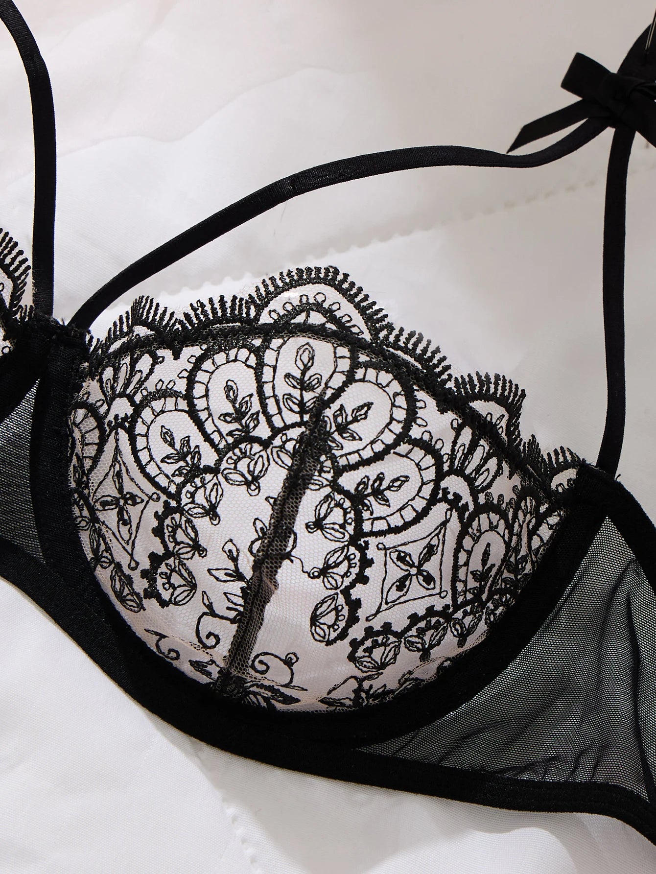 Elegant Black Lace Garter Lingerie Set Floral Embroidery Underwire Bra Sheer Mesh Honeymoon Intimate Sleepwear ZA825205