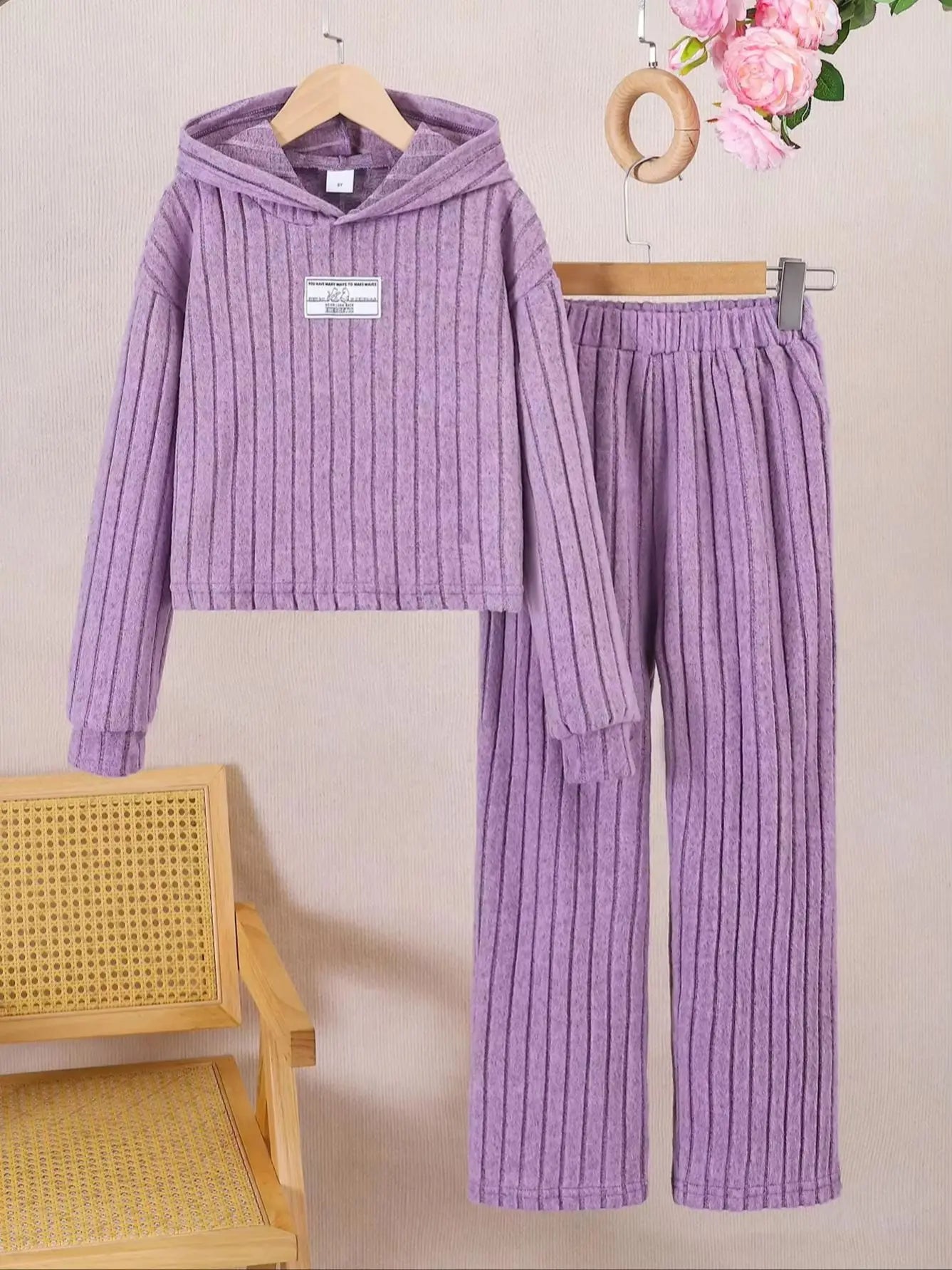 Girls Two-Piece Set Long Pants Autumn Winter Solid Color Hoodie Short Top And Straight Leg Pants Outfit for Outdoor Scenarios