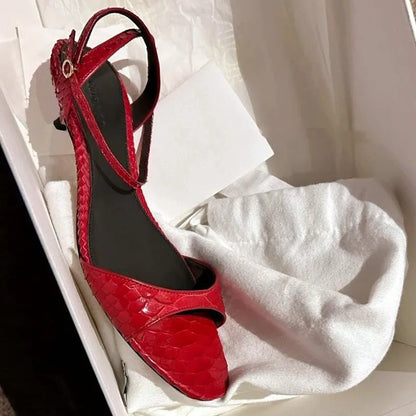 Concise Kitten Heel Ankle Strap Buckle Sandals Women Sexy Peep Toe Low Heel Elegant Leather Pattern Design Party Wedding Shoes