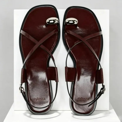 Summer Cross Strap Buckle Design Flat Sandals Women Fashion Metal Decoration Over Toe Casual Flat Slippers Comfort Beach Shoes