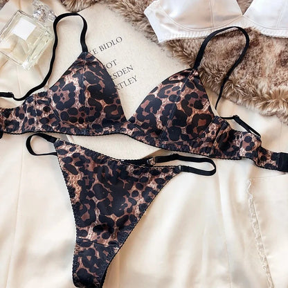 Summer Women Underwear Set Sexy Silken Triangle Cup Wireless Bras French Bralette Seamless Intimates Bra and Thong Lingerie Set