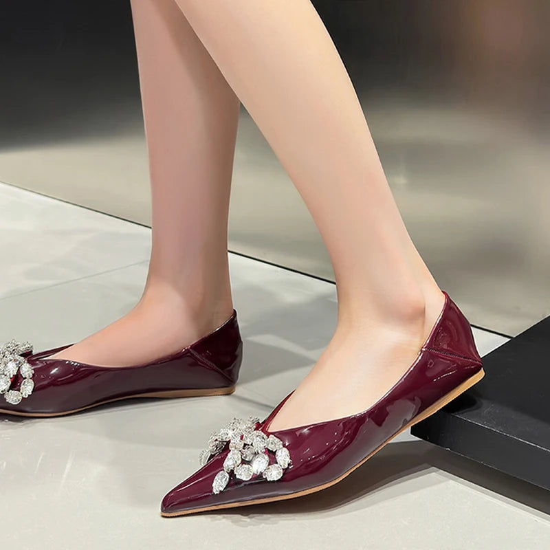 New Luxury Rhinestone Women's Flat Shoes Patent Leather Flat Heeled Women's Shoes Rhinestone Bowknot Pointed Tip Ladies Shoes